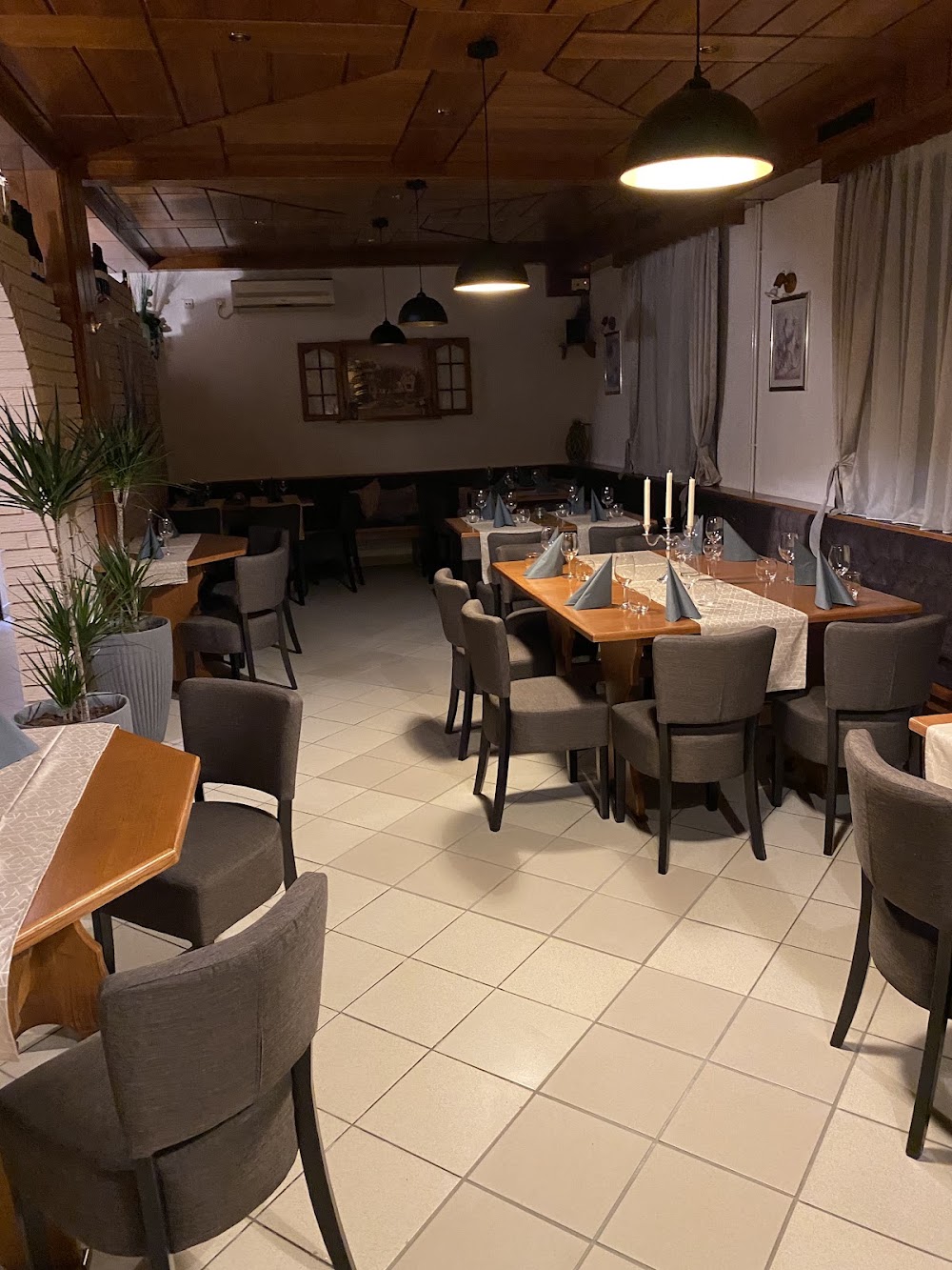 Žmah bistro