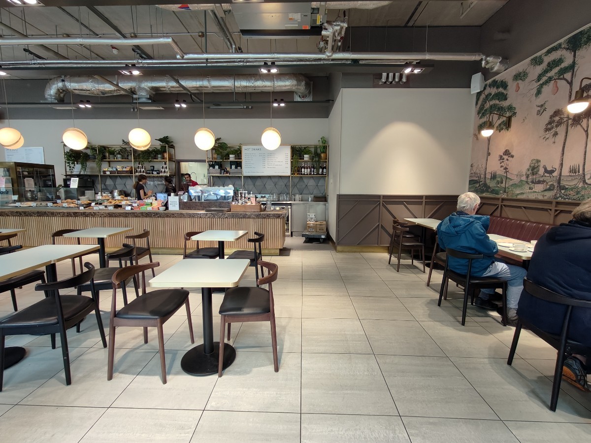 Indoor – Front space