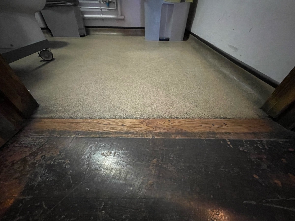 Wooden bump along centre of door.