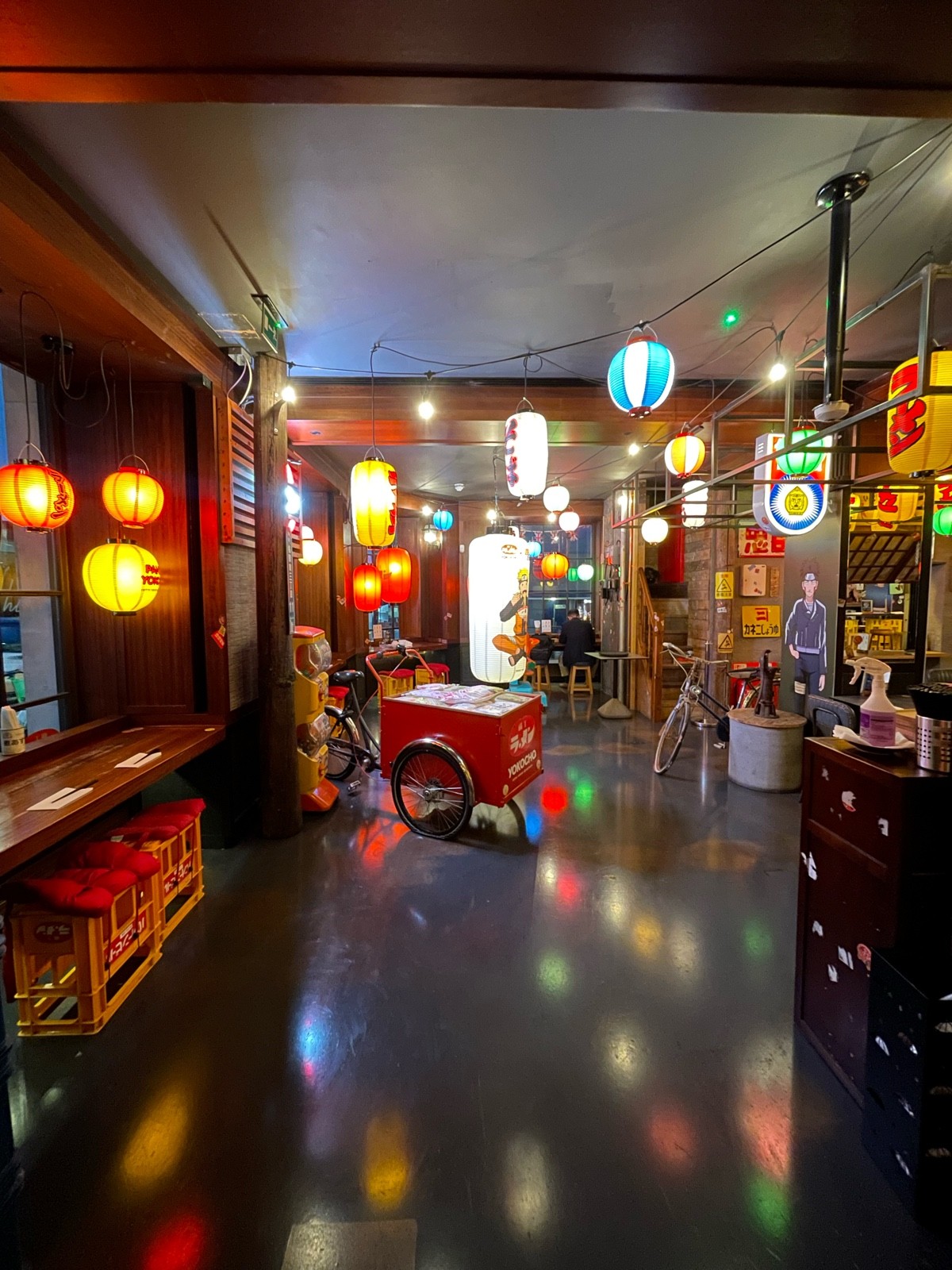 Indoor - Side space
