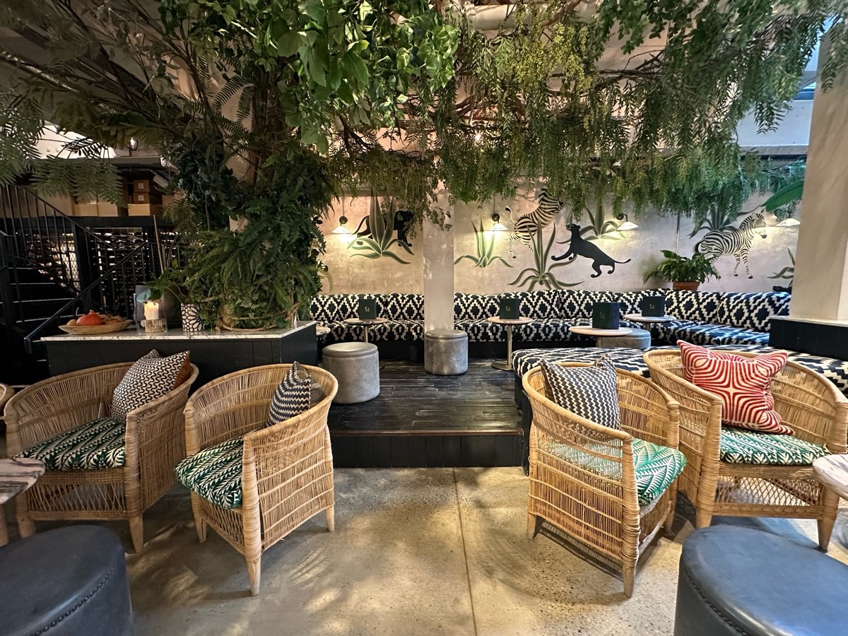 Indoor - Side space