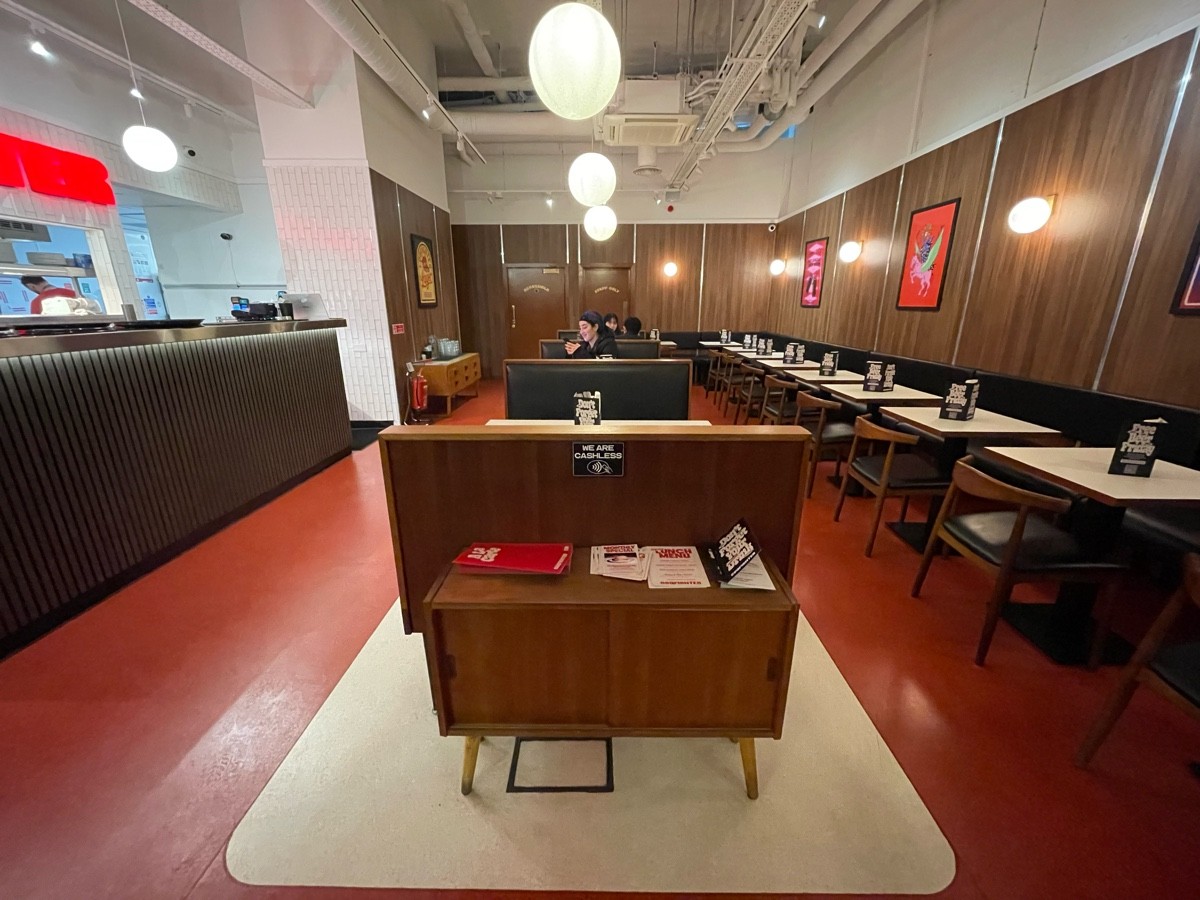 Indoor – Front space
