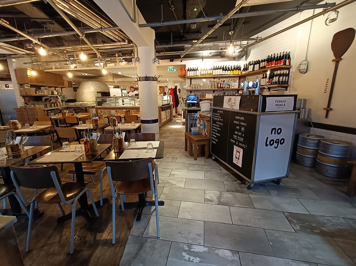Indoor – Front space