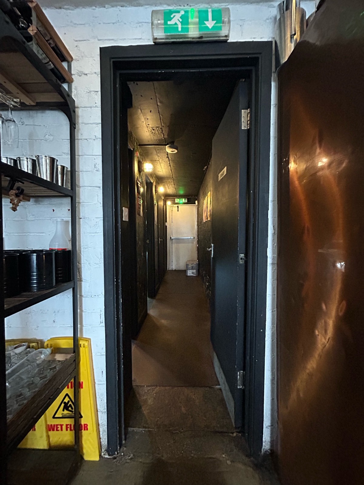 Non wheelchair-accessible bathroom