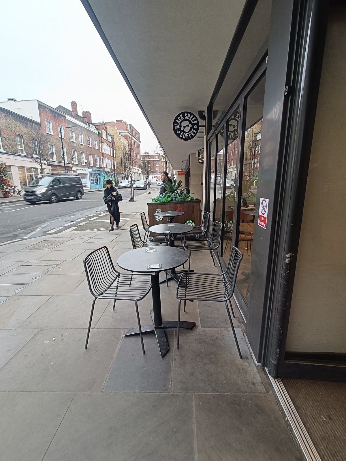 Outdoor – Front or street space