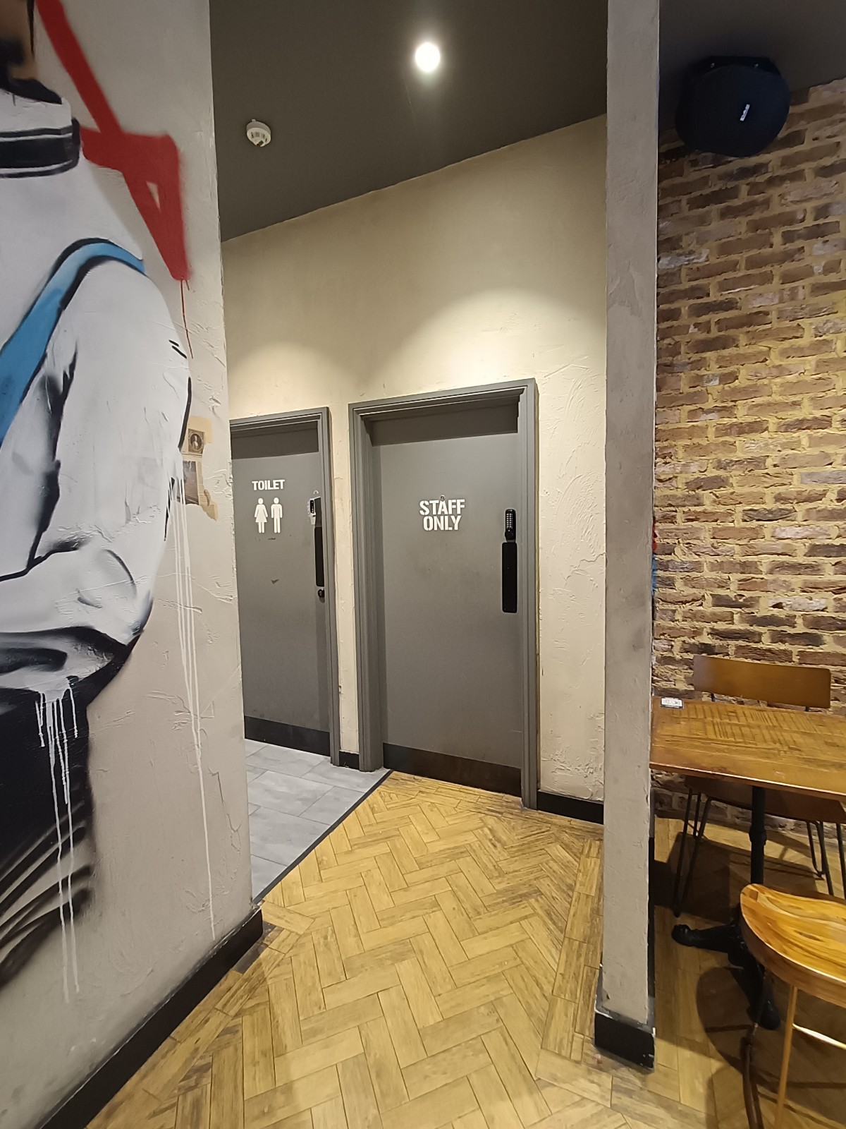 Wheelchair-accessible bathroom