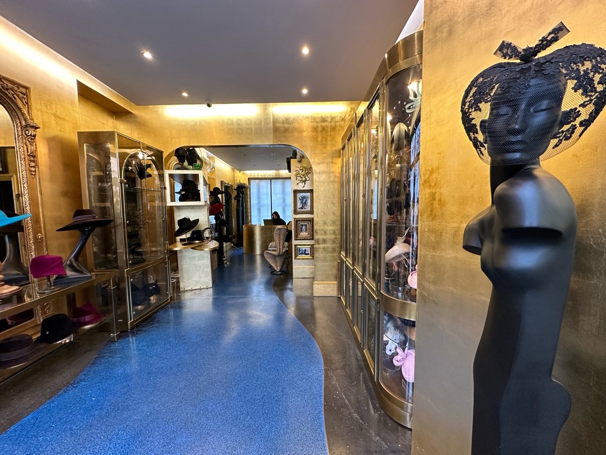 Indoor – Front space