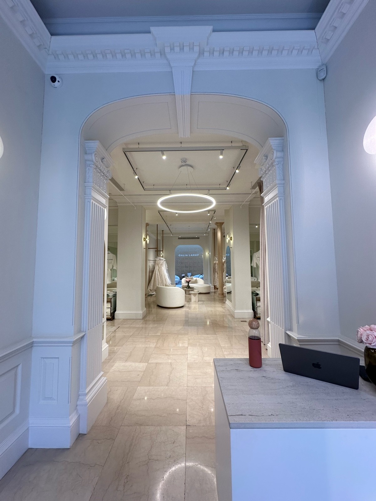 Indoor - Side space