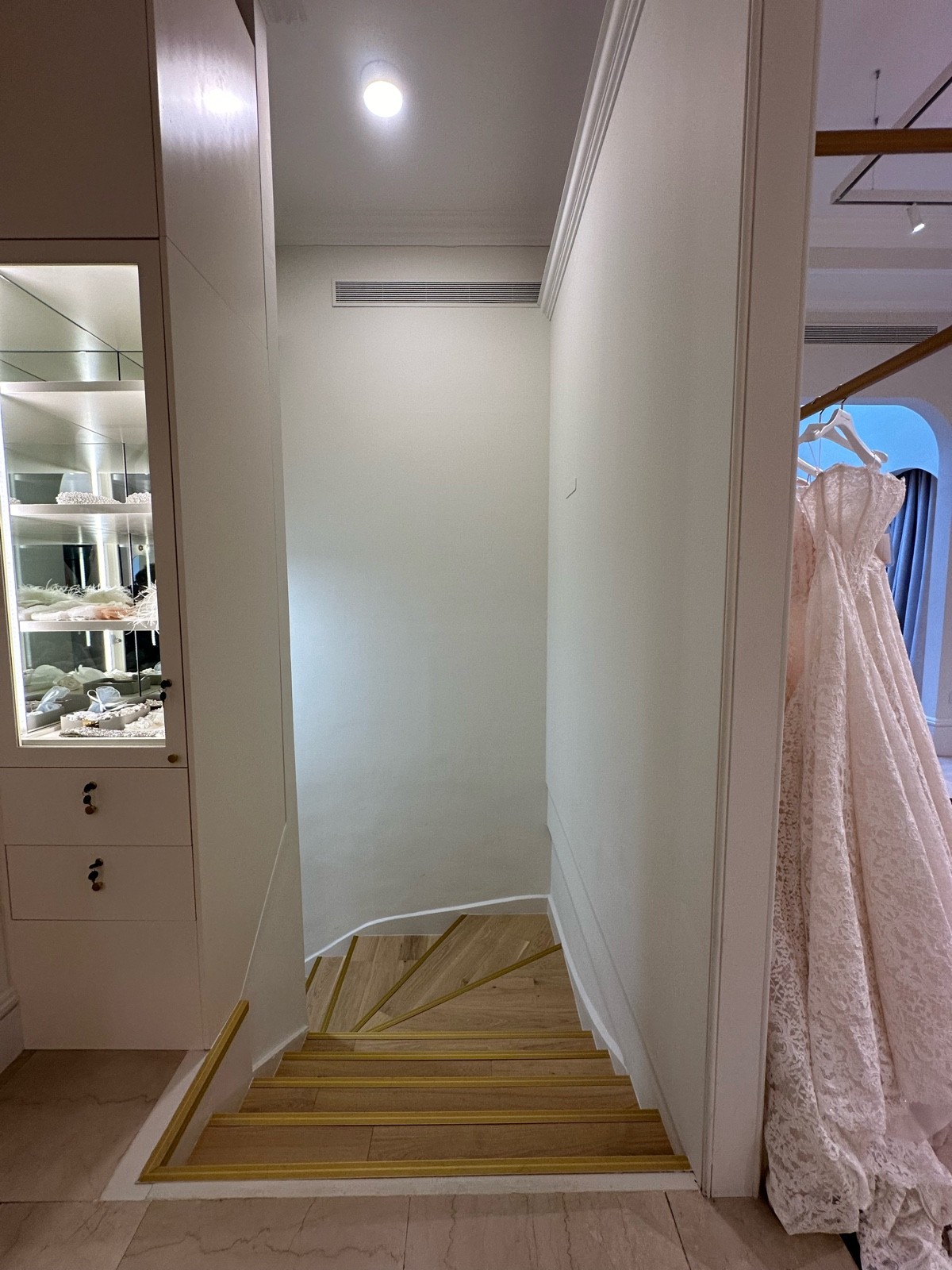Indoor – Downstairs space
