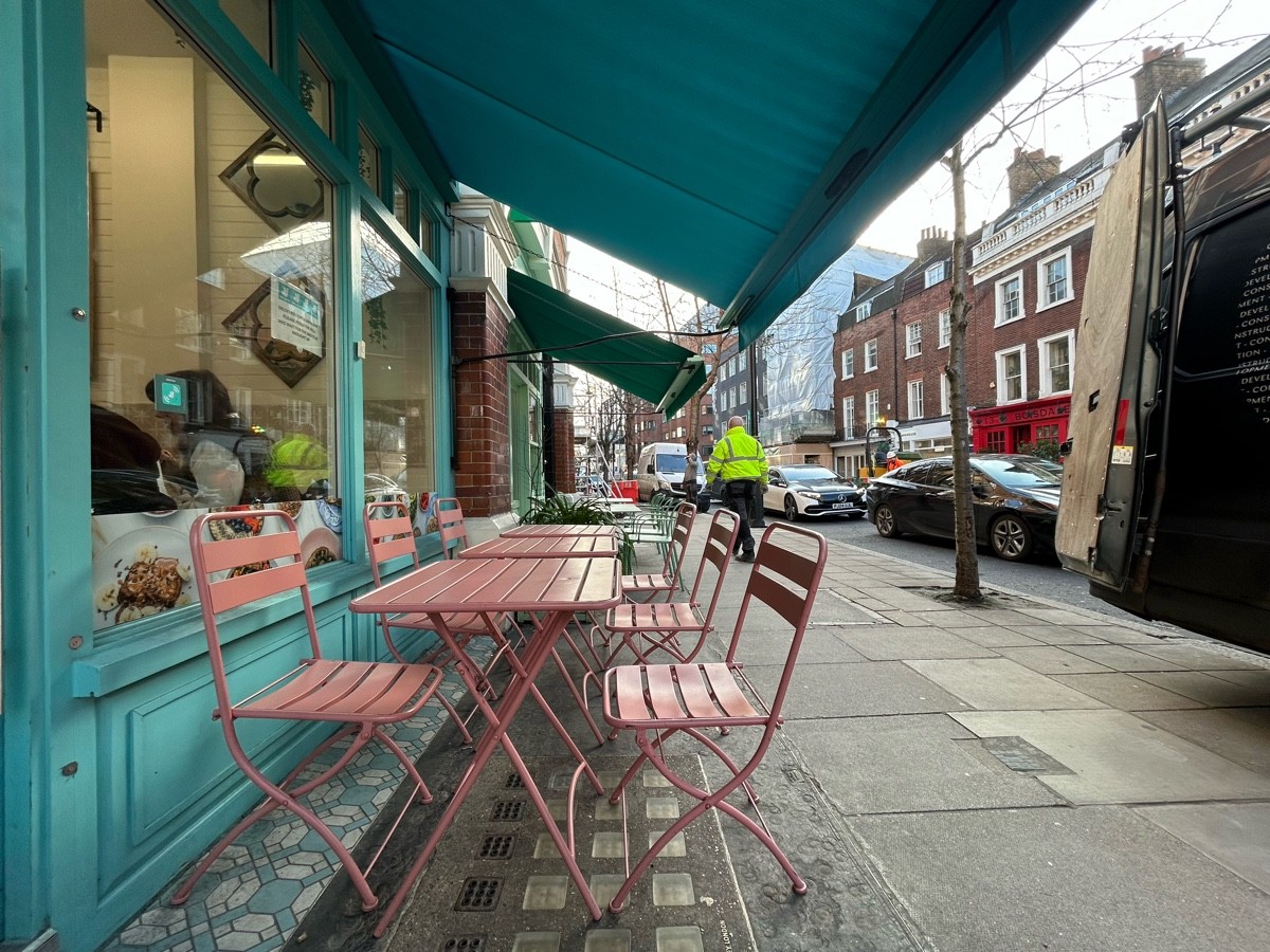 Outdoor – Front or street space