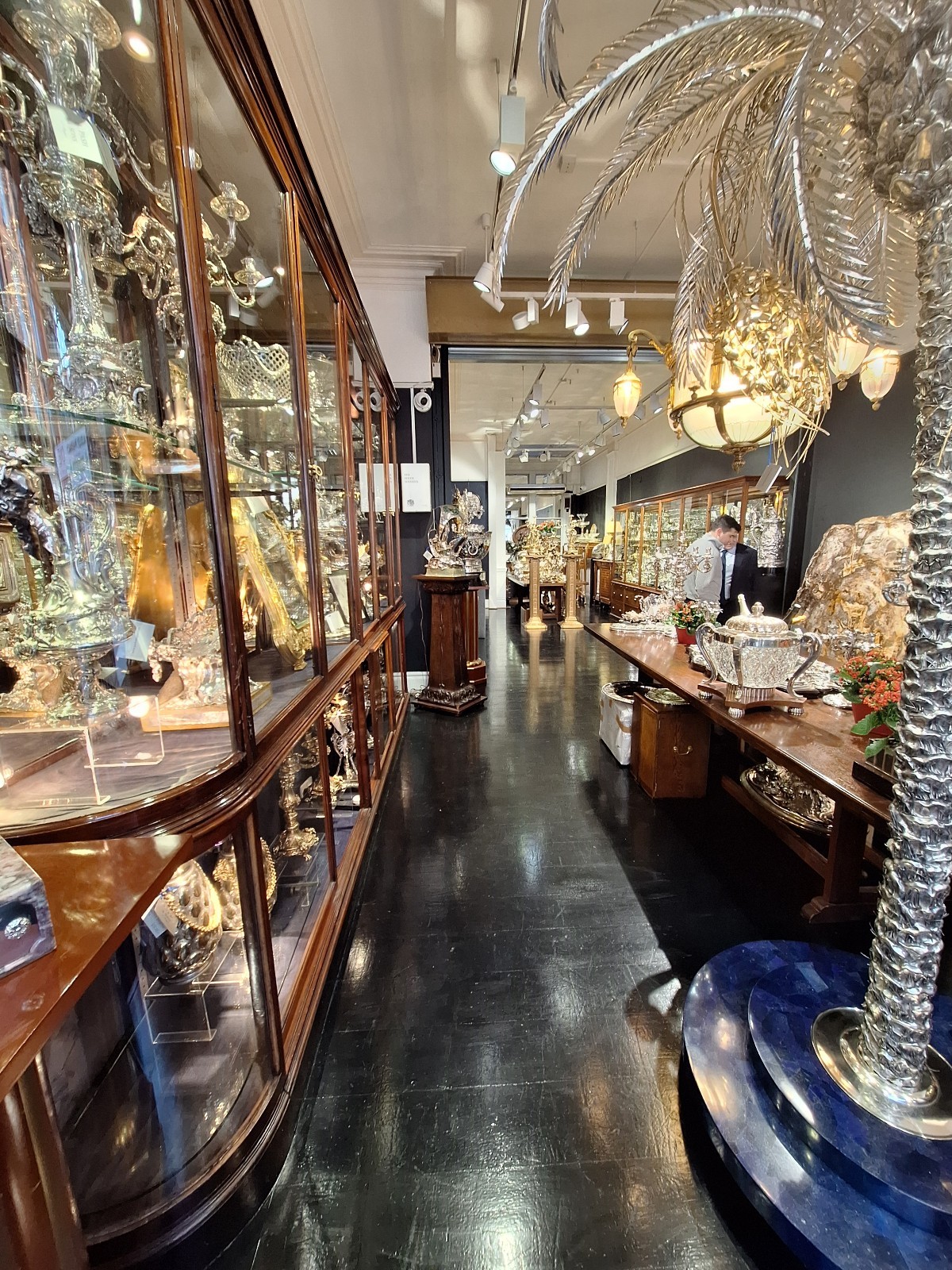 Indoor – Front space