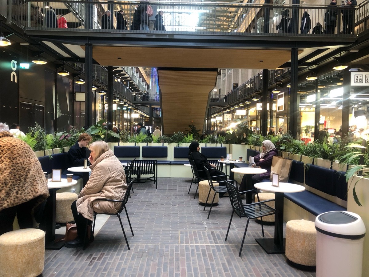Outdoor – Front or street space