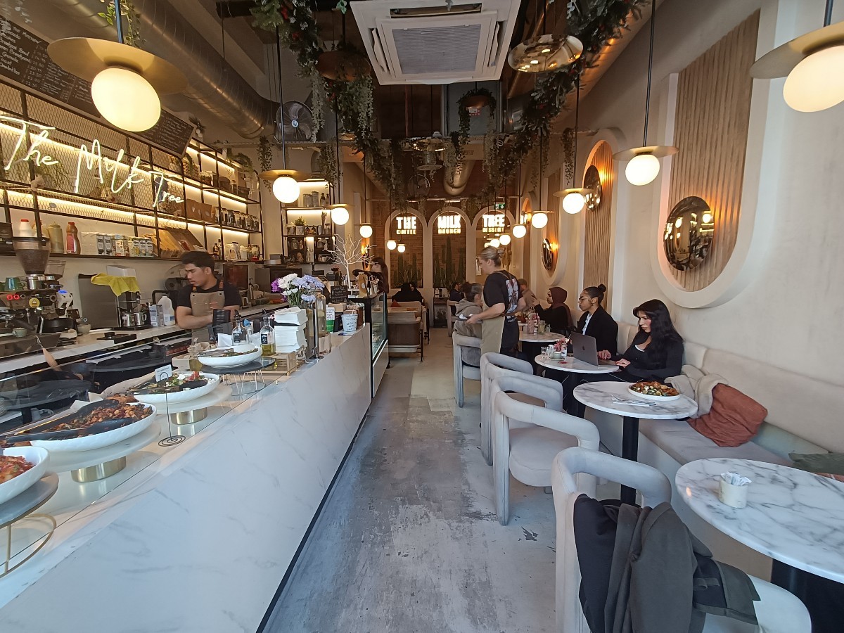 Indoor – Front space