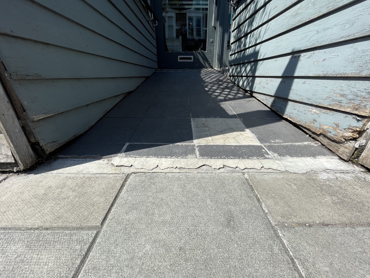 Small bump at foot of ramp.