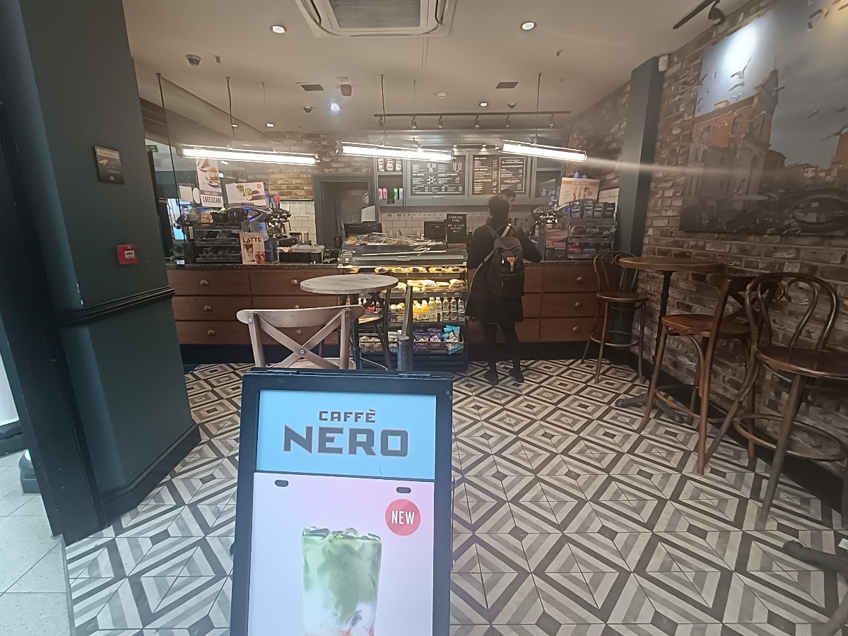 Indoor – Front space