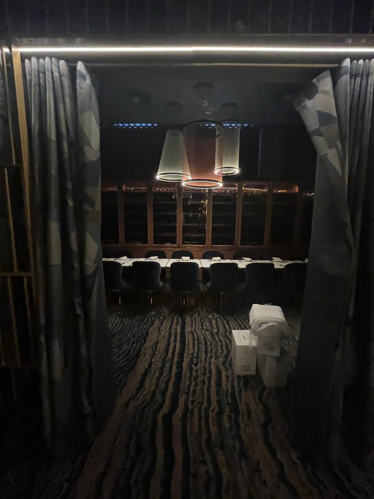 Indoor – Back or side space