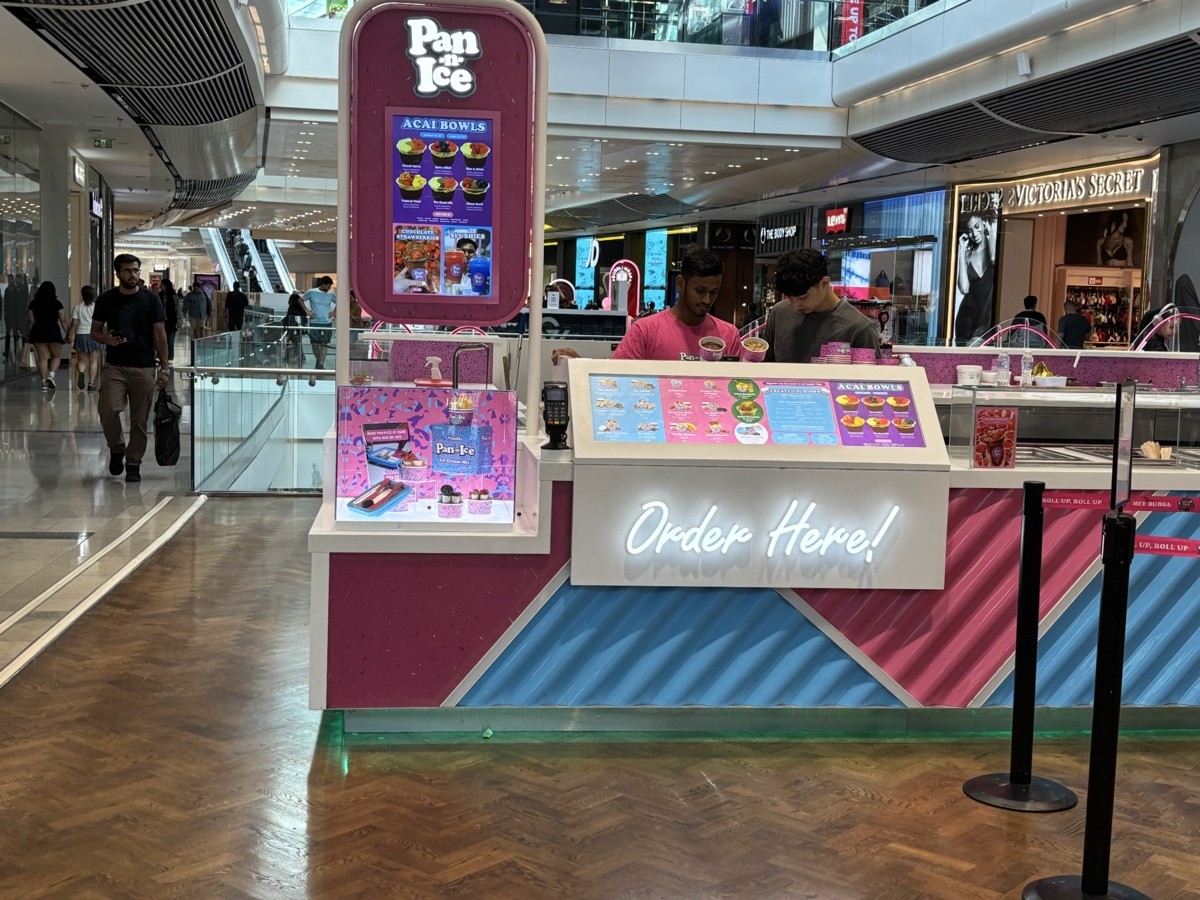 Indoor – Front space