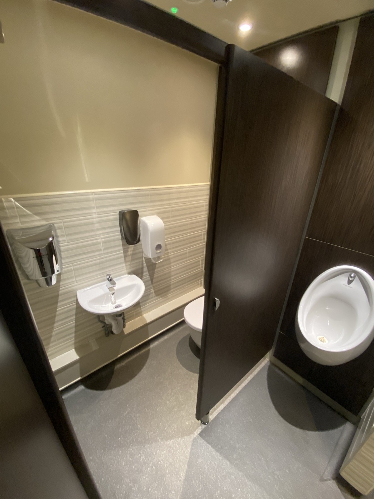 Male toilet
