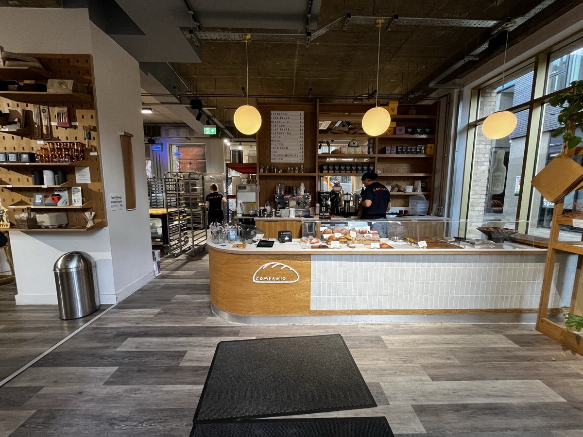 Indoor – Front space