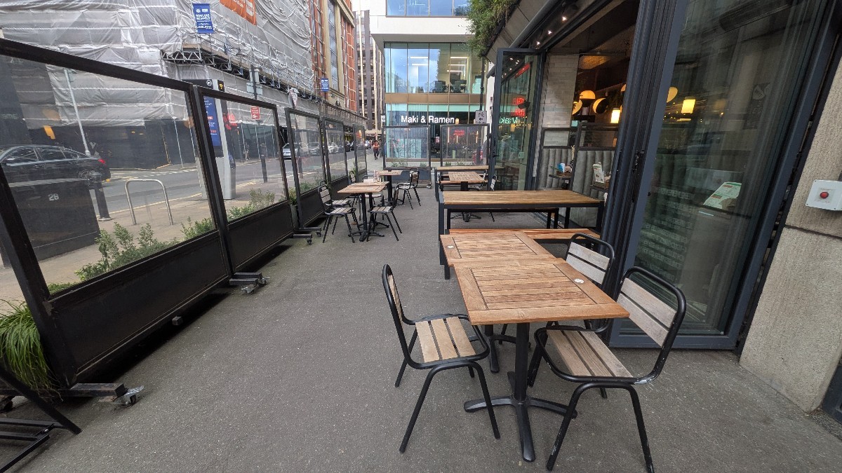 Outdoor – Front or street space