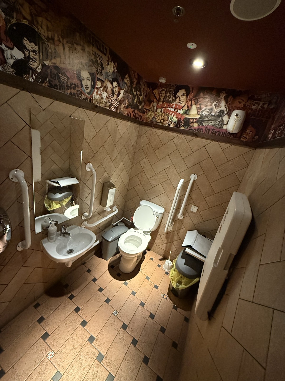 Open plan toilet, large space.