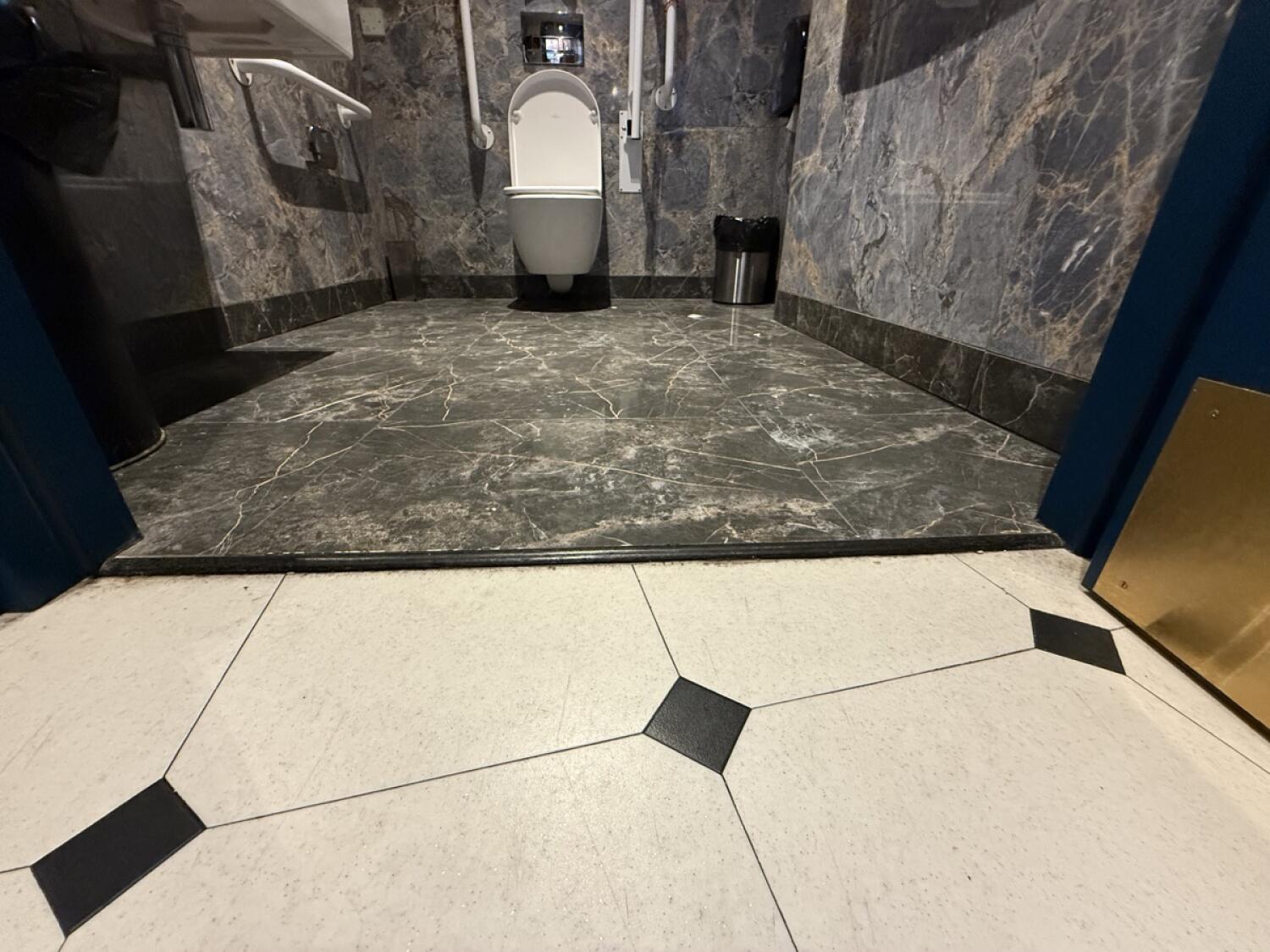 Small bump at foot of door.