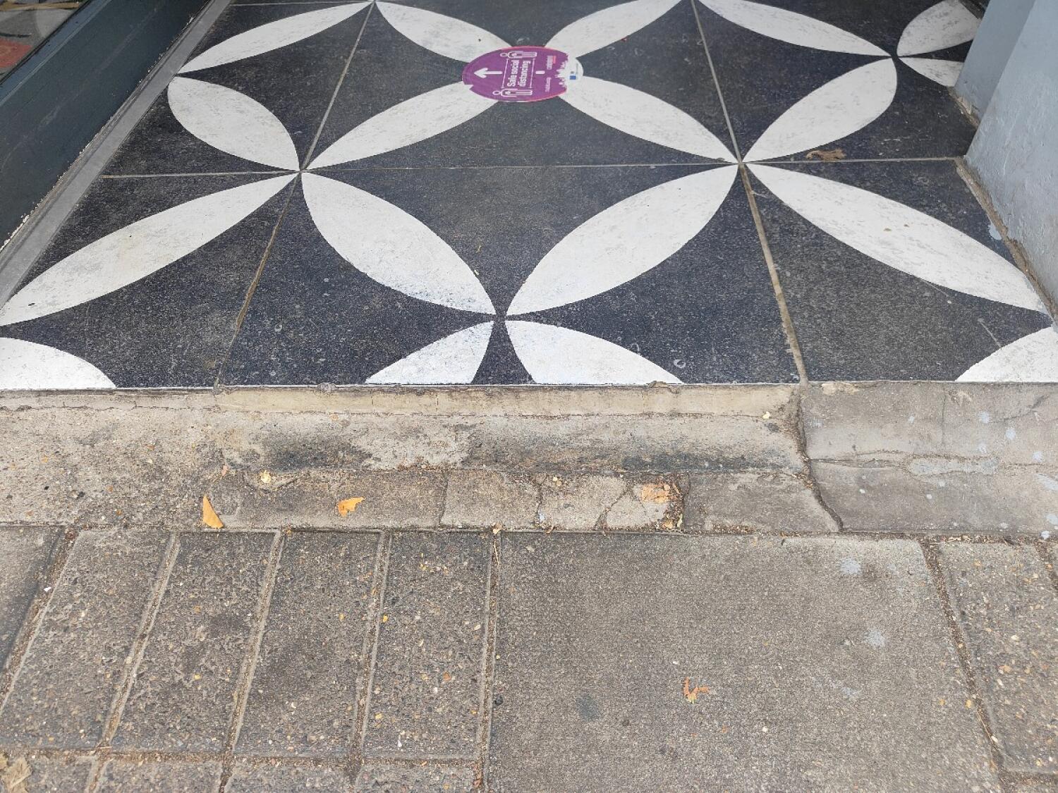 Small bump at archway threshold