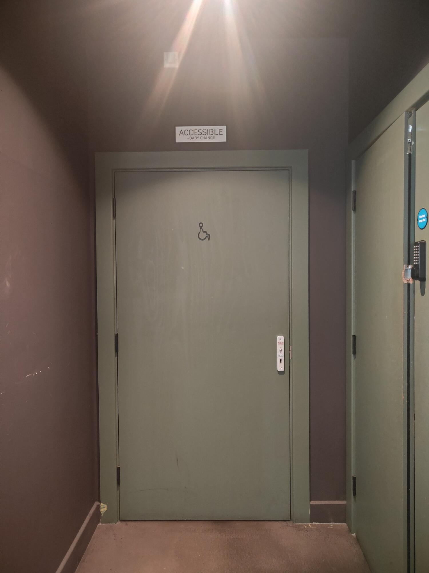Wheelchair-accessible bathroom