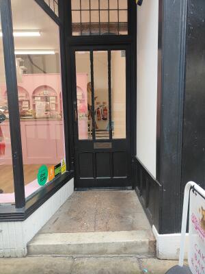 Photo of Mama Bears Cake Bar