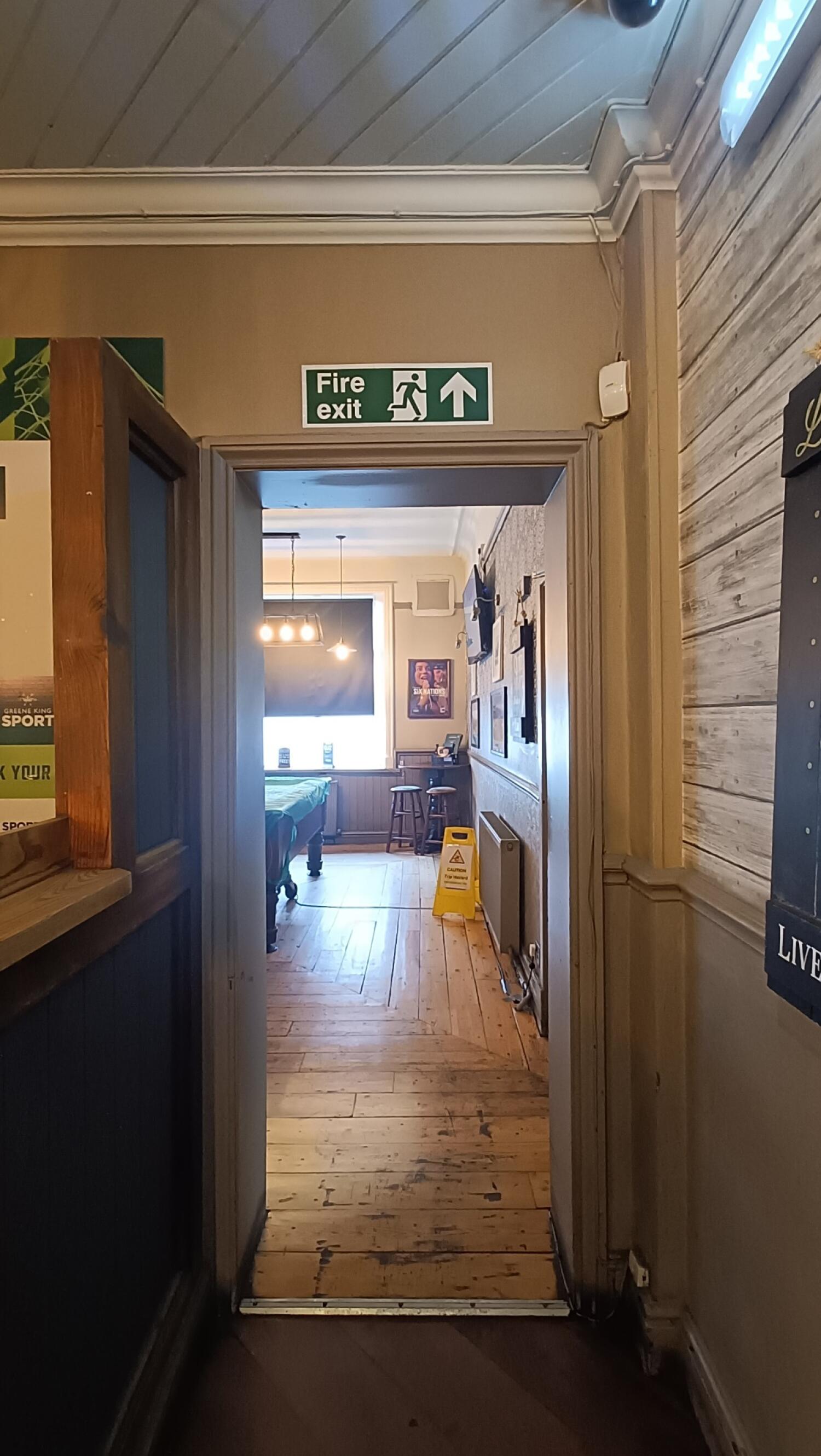 Indoor – Back or side space