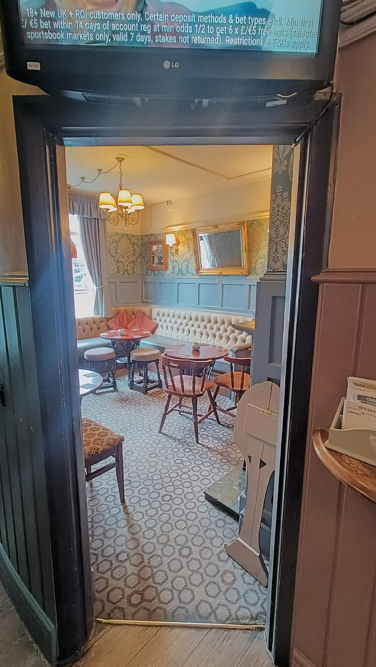Indoor - Side space