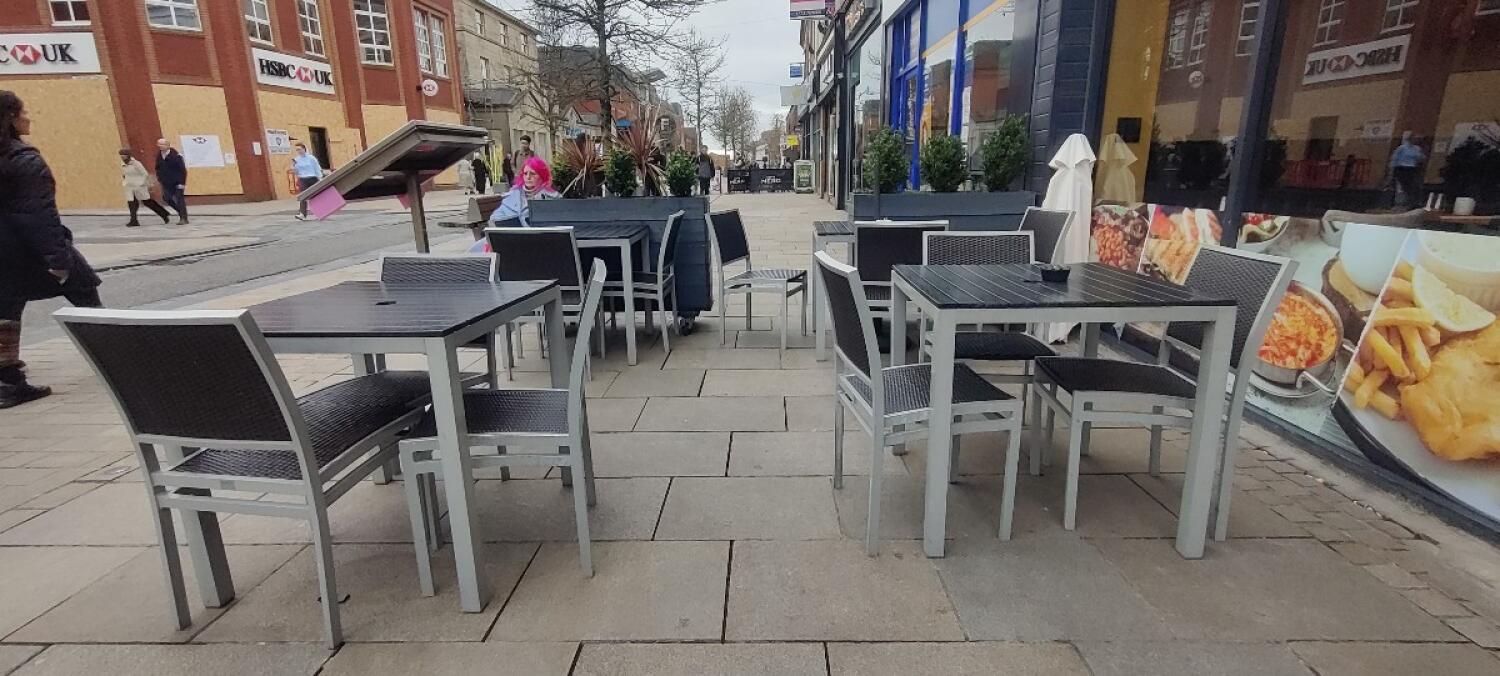 Outdoor – Front or street space