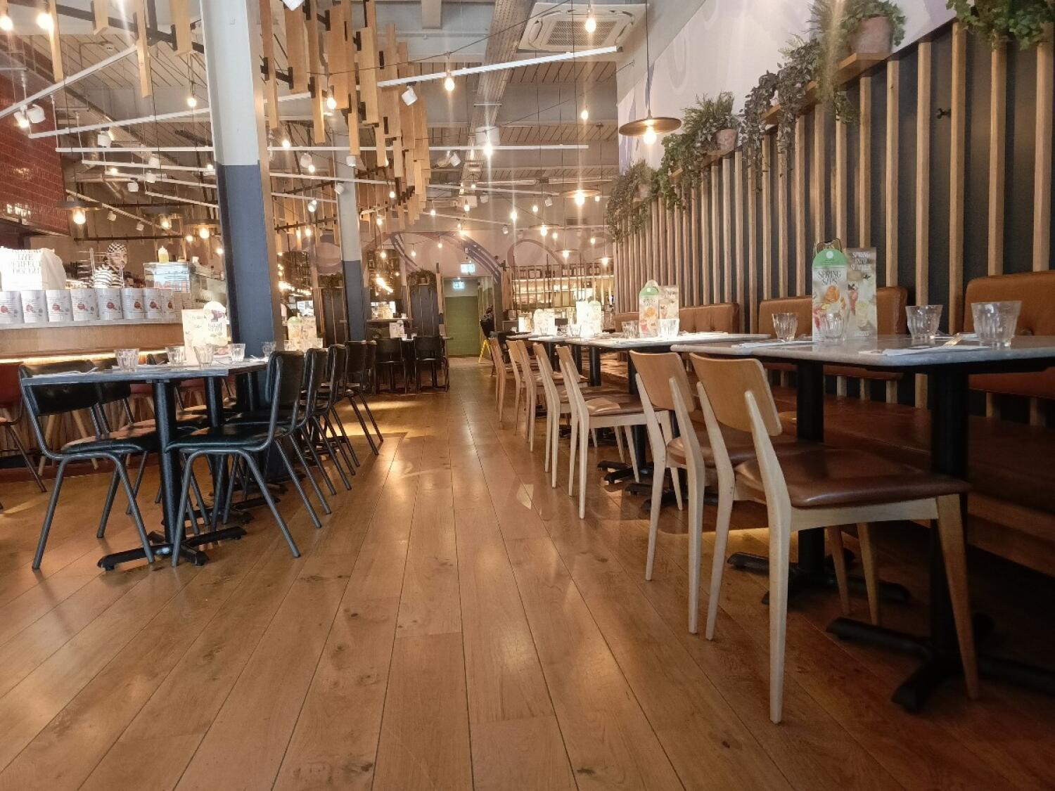 Indoor – Front space