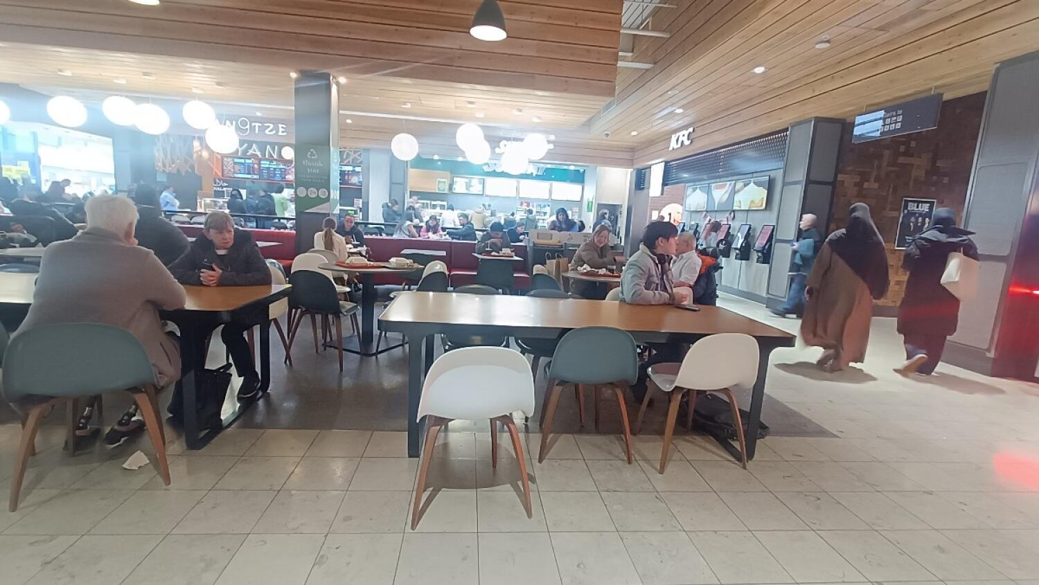 Indoor – Front space