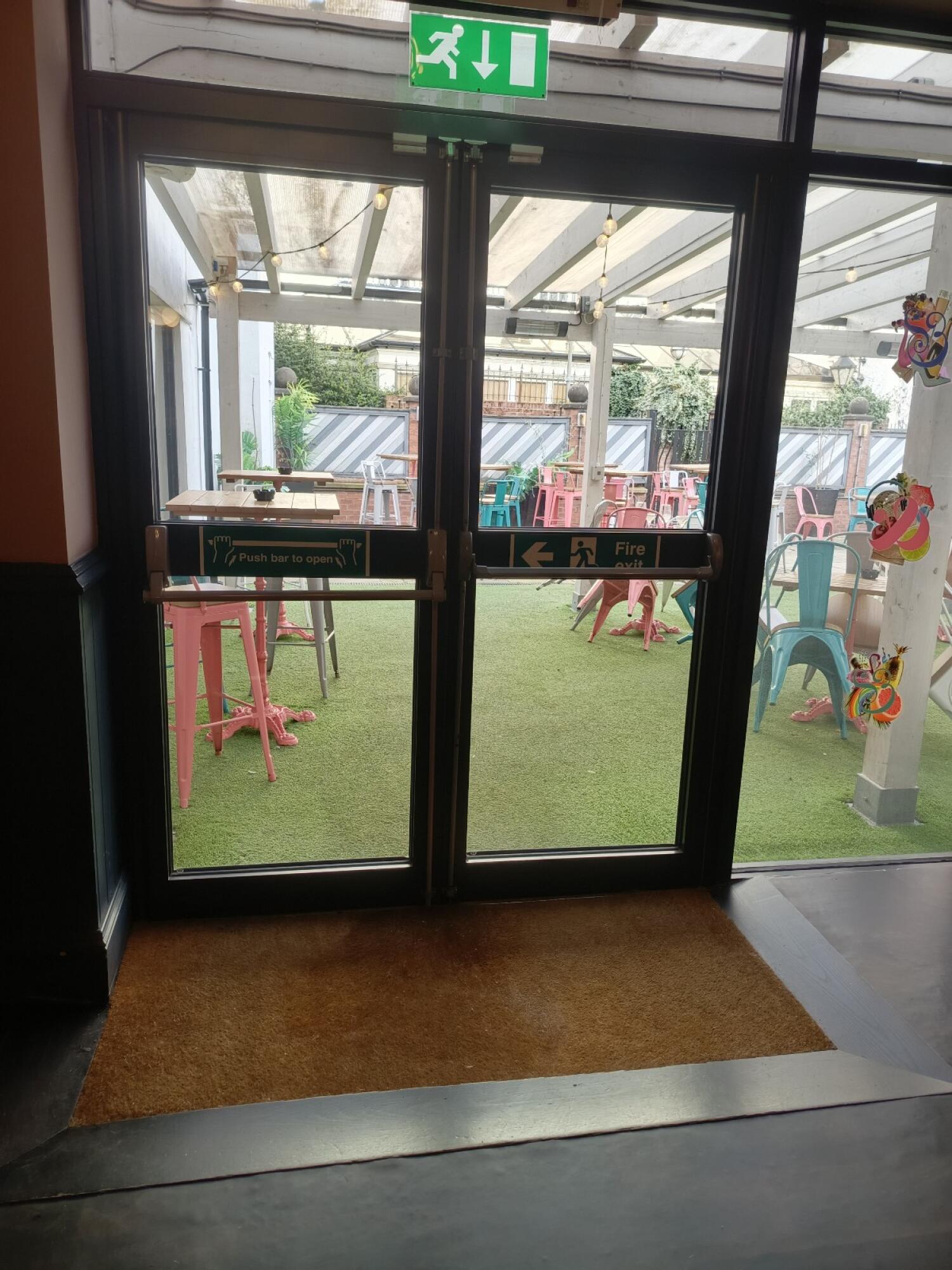 Outdoor – Back space