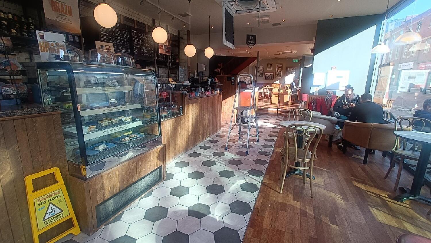 Indoor – Front space