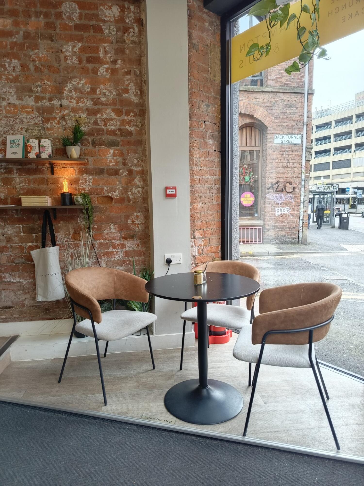 Indoor – Front space