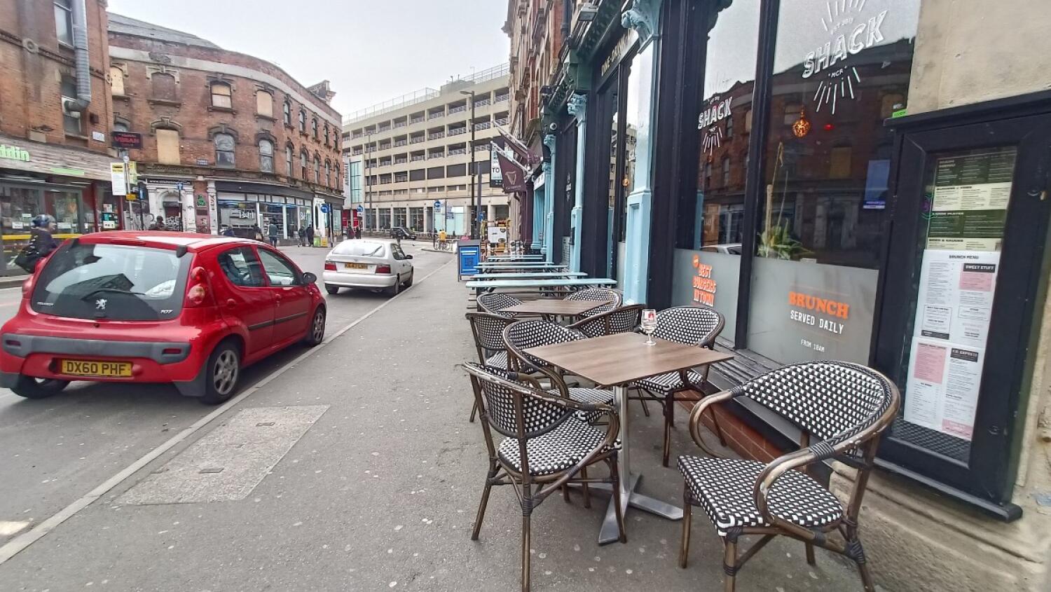 Outdoor – Front or street space
