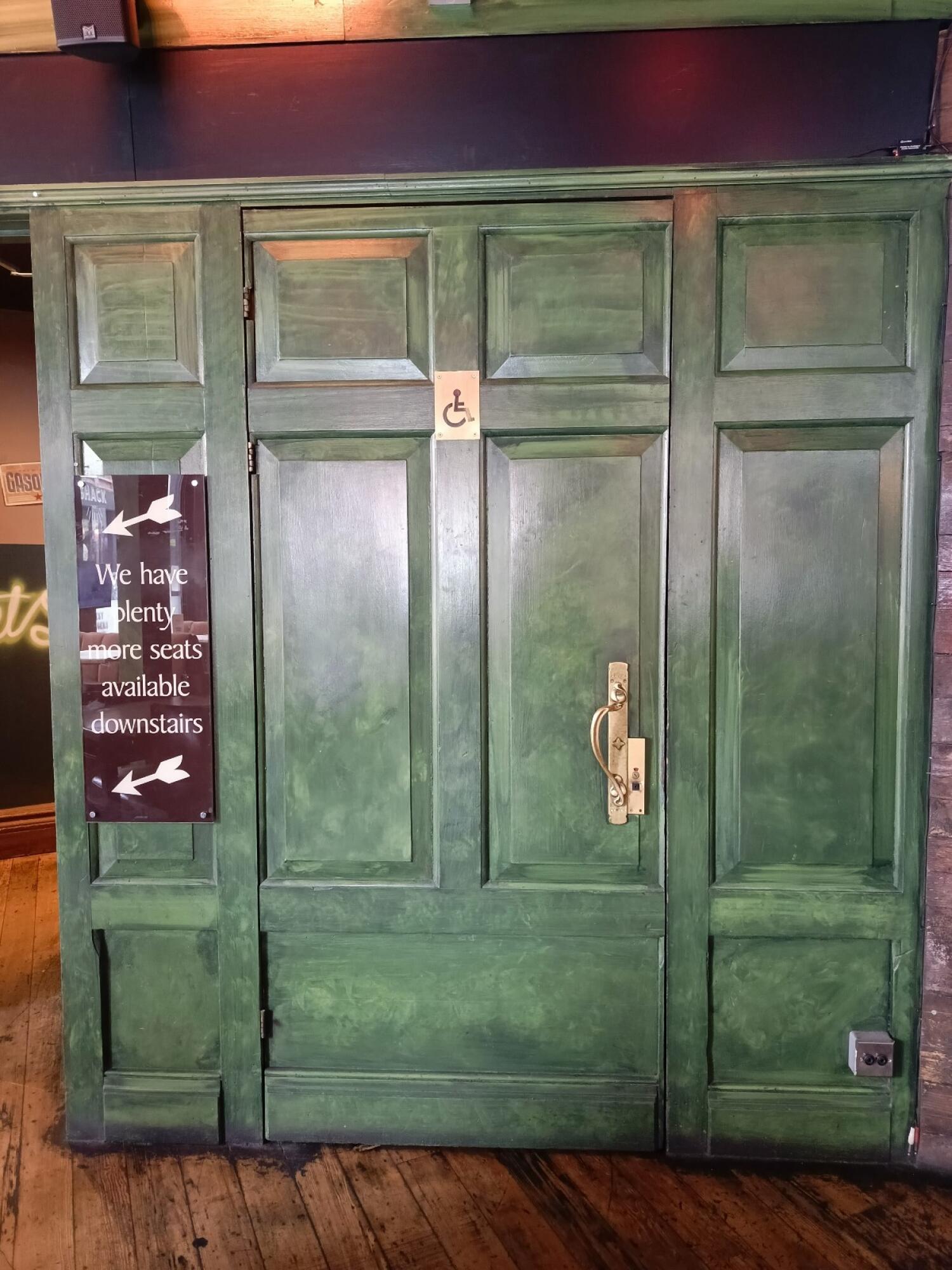 Wheelchair-accessible bathroom