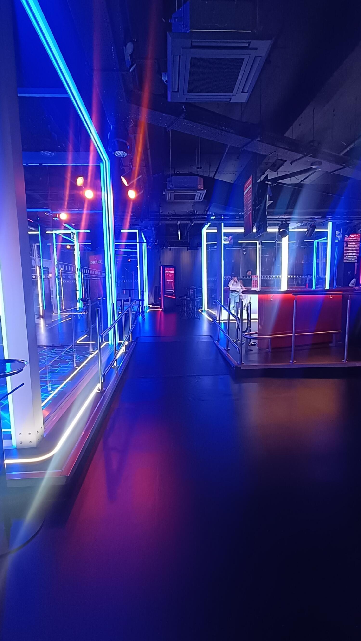 Indoor - Side space