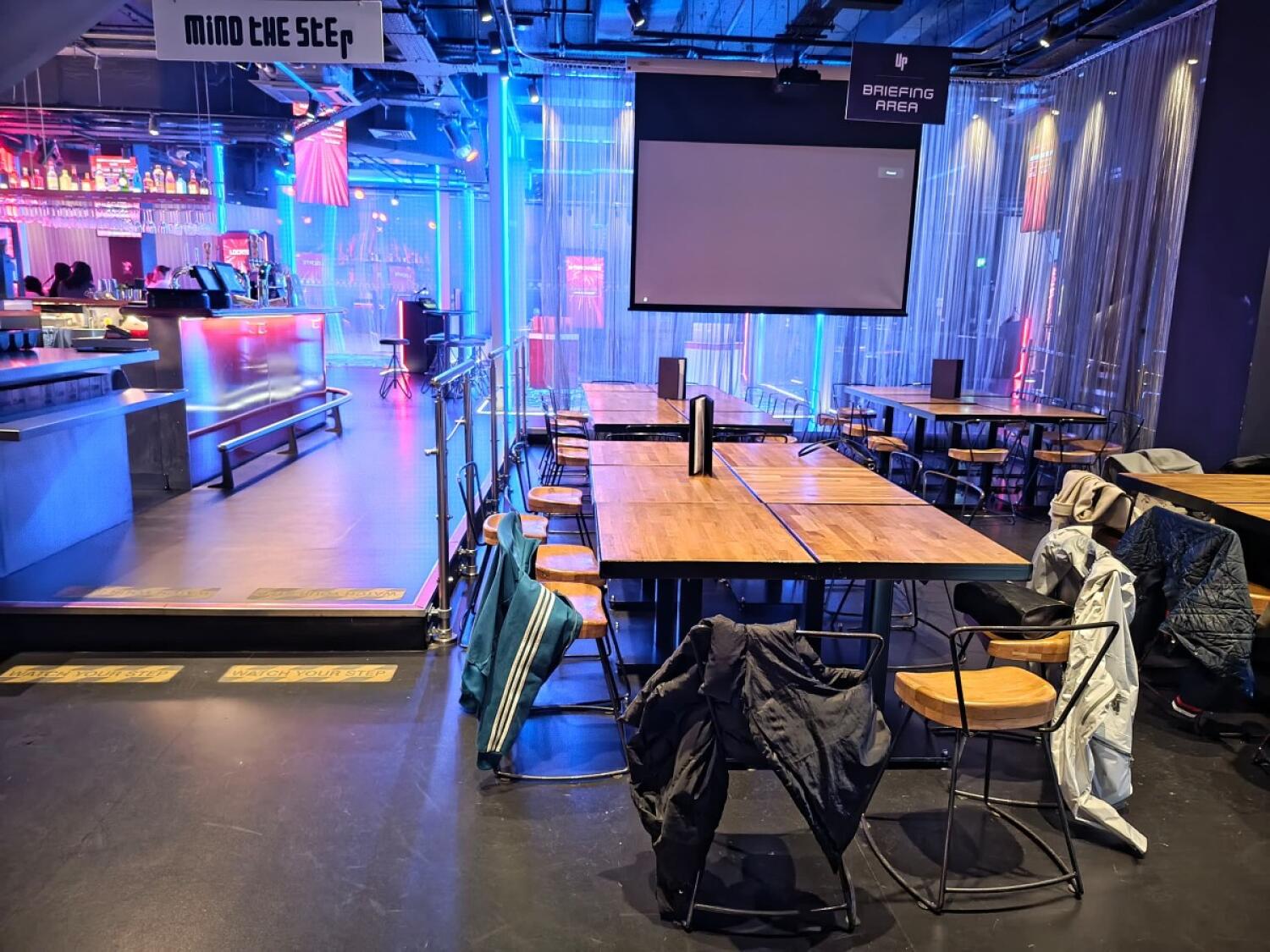 Indoor - Back space