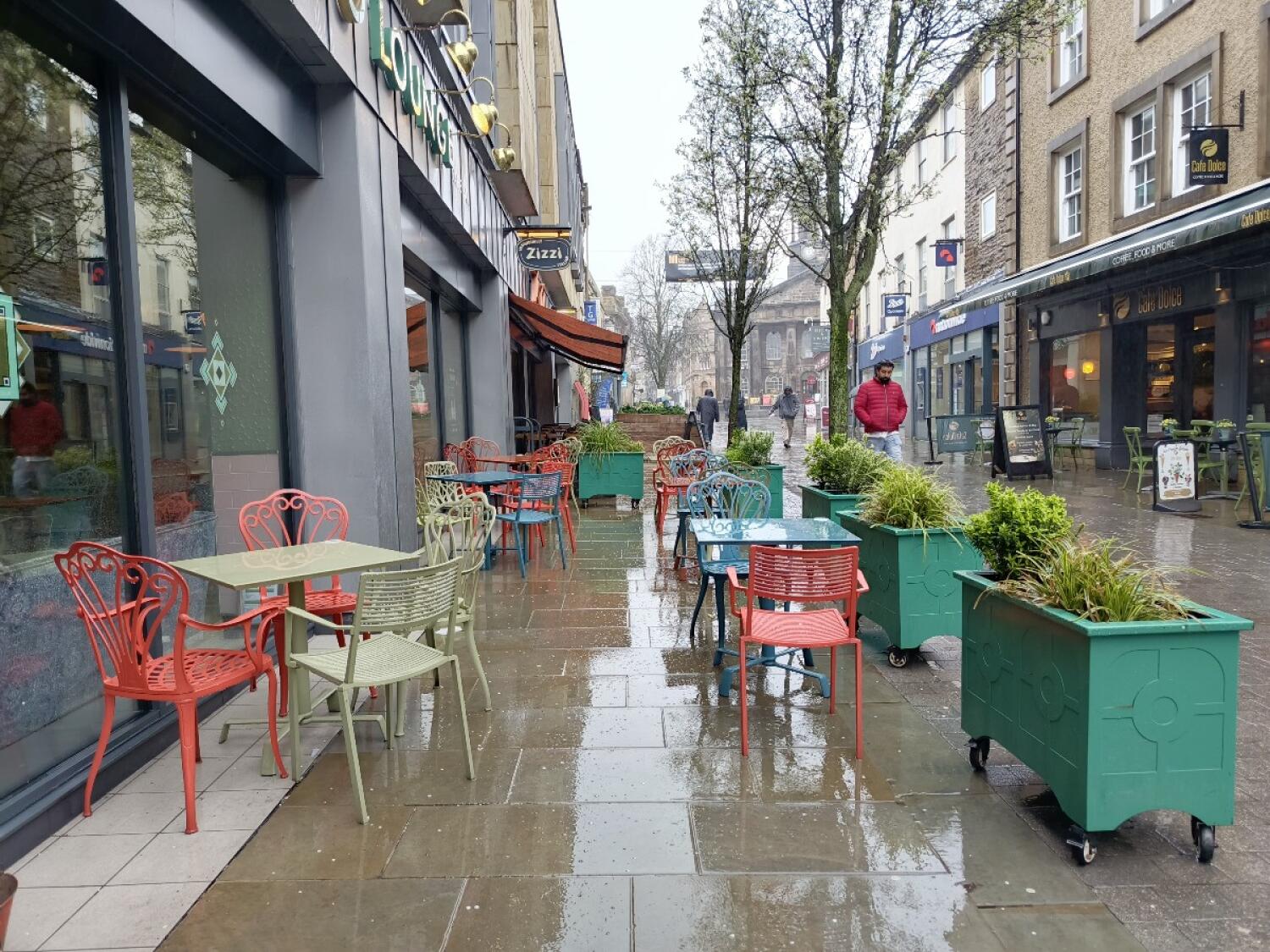Outdoor – Front or street space