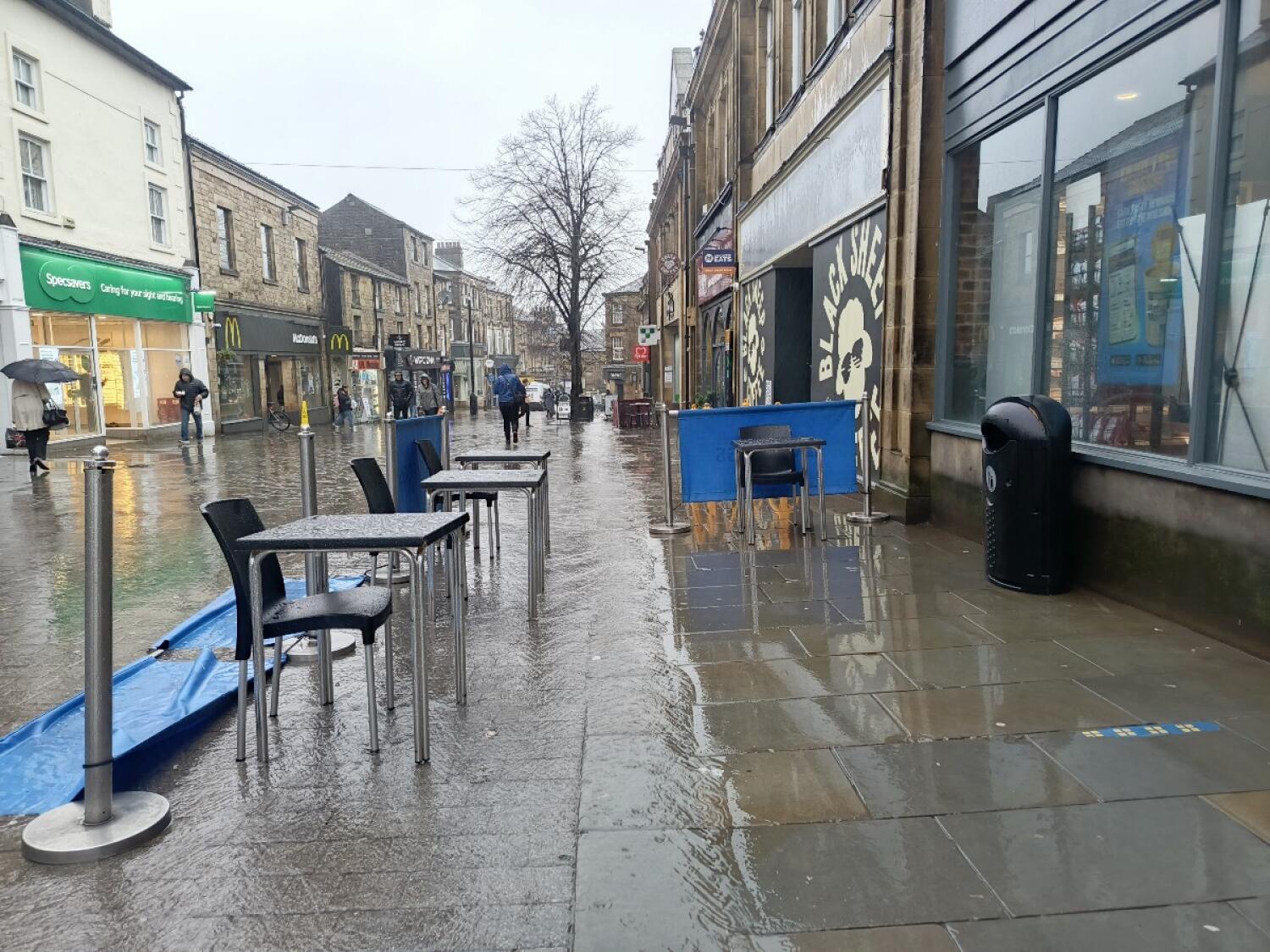 Outdoor – Front or street space