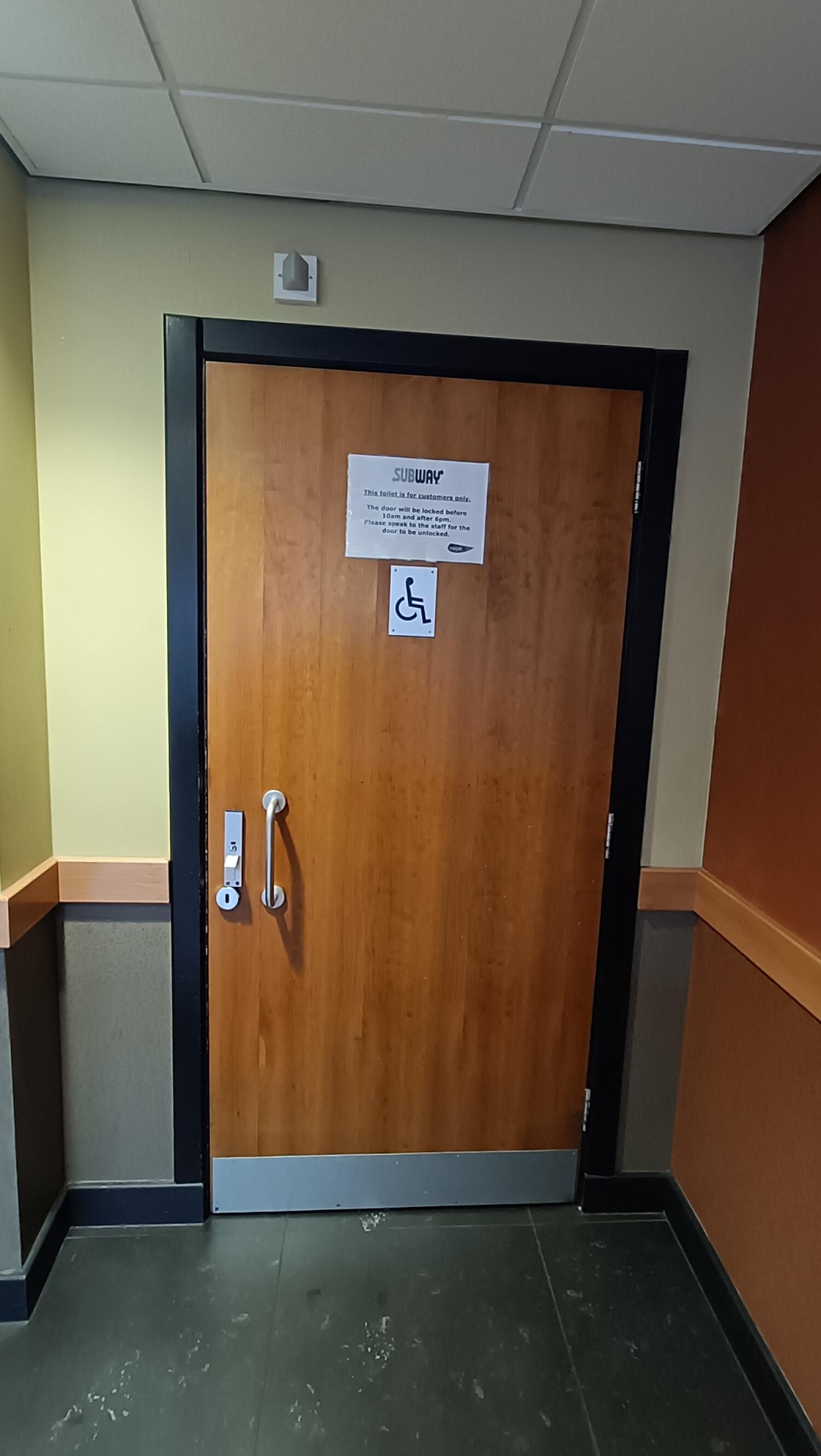 Wheelchair-accessible bathroom