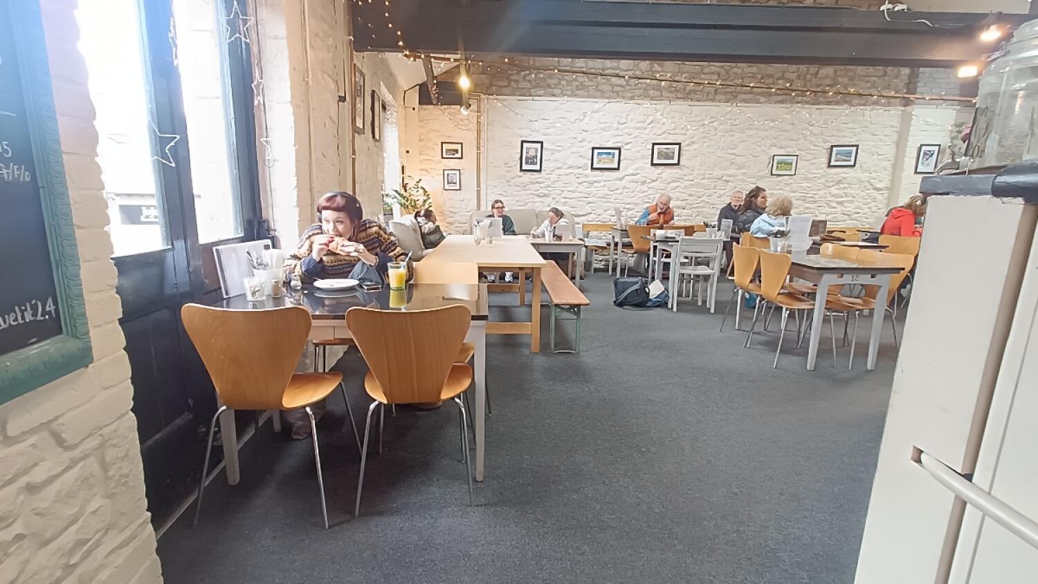 Indoor – Front space