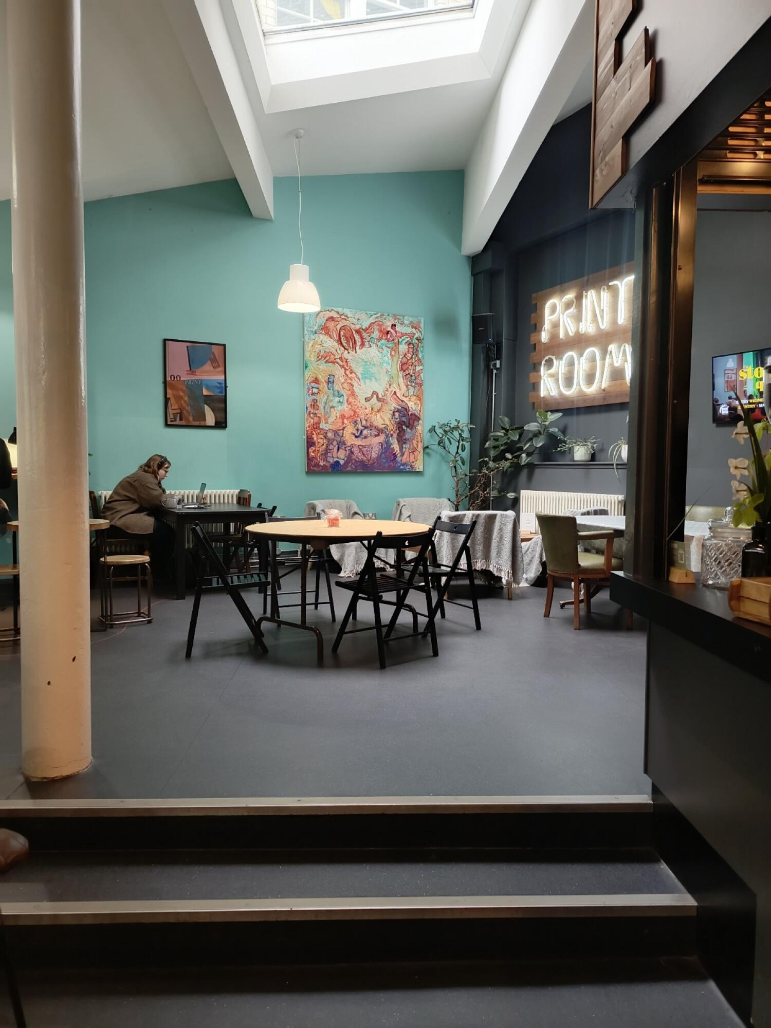 Indoor - Back space