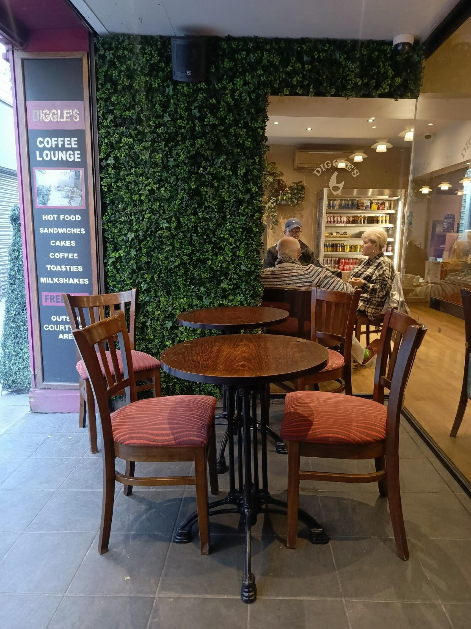 Outdoor – Front or street space