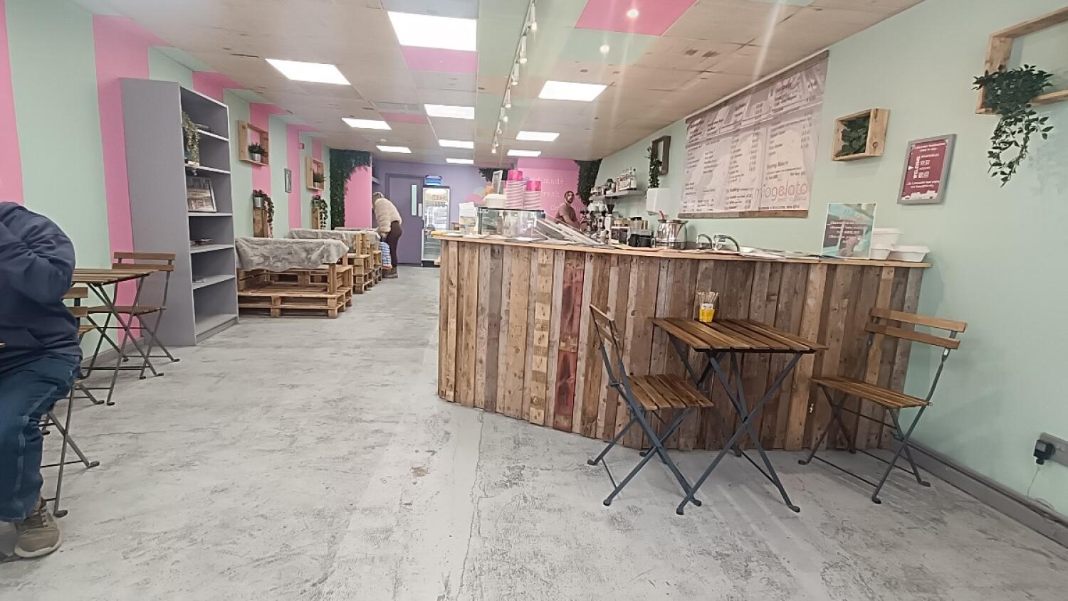 Indoor – Front space