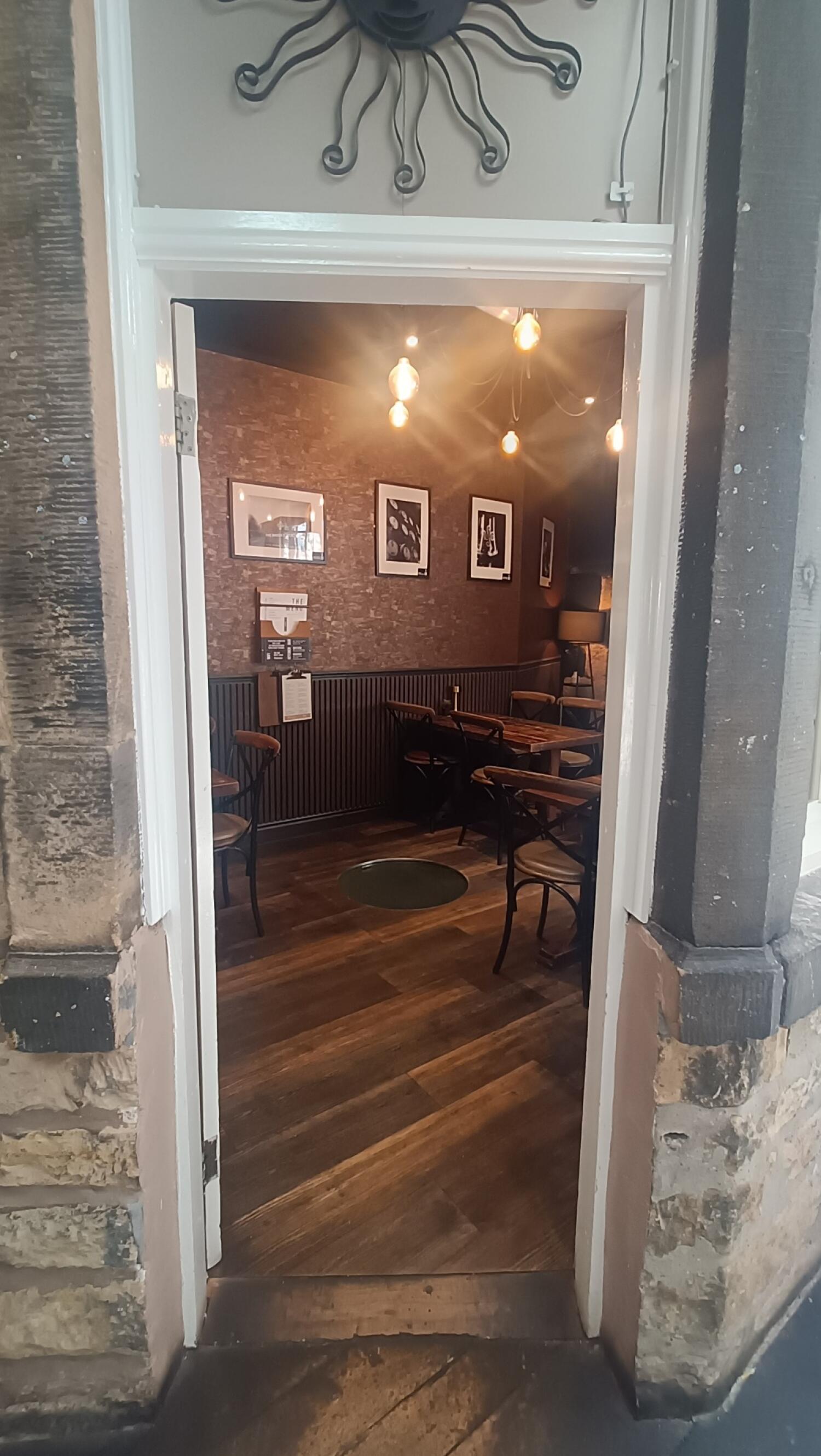Indoor - Back space