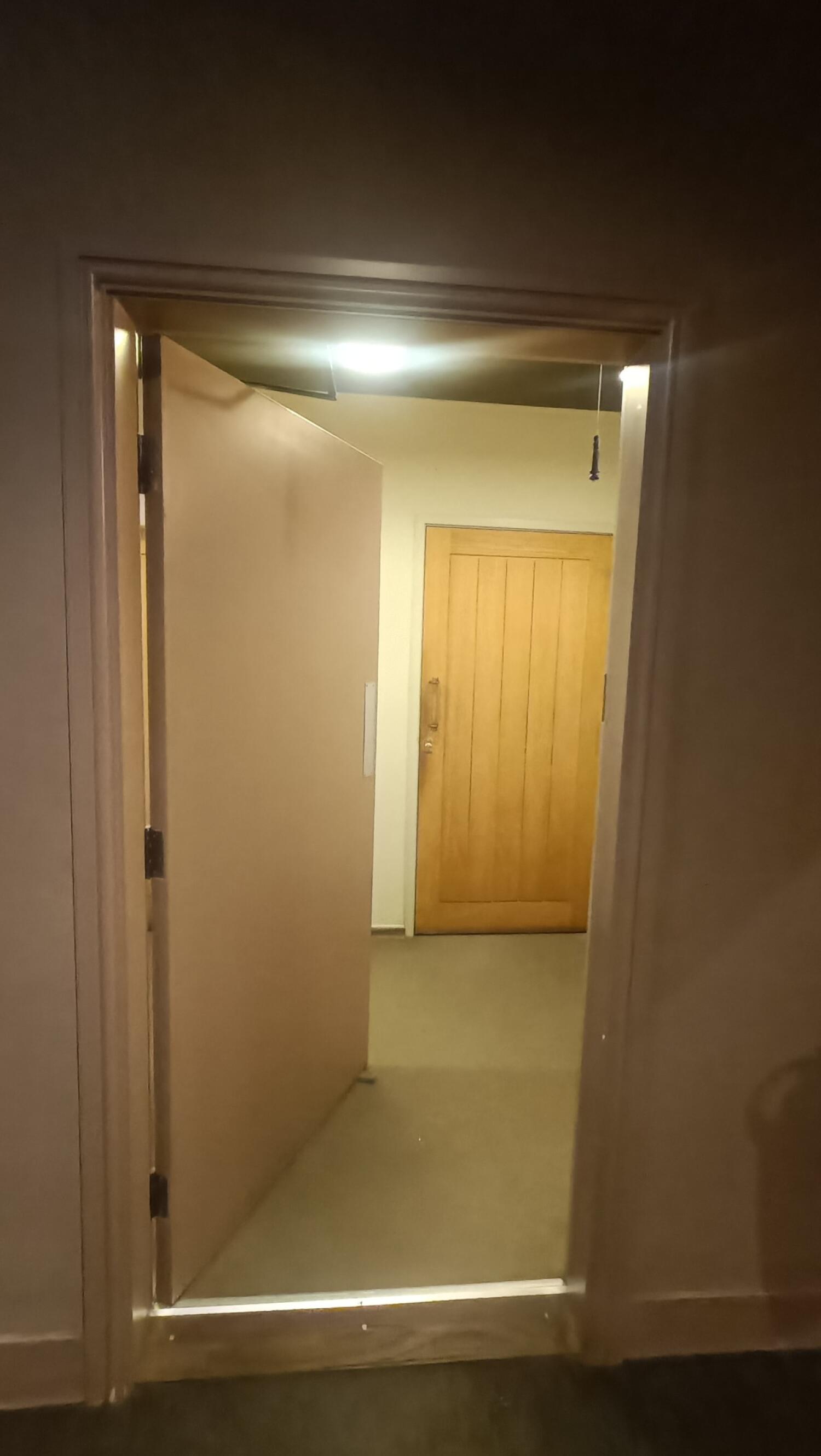 Wheelchair-accessible bathroom